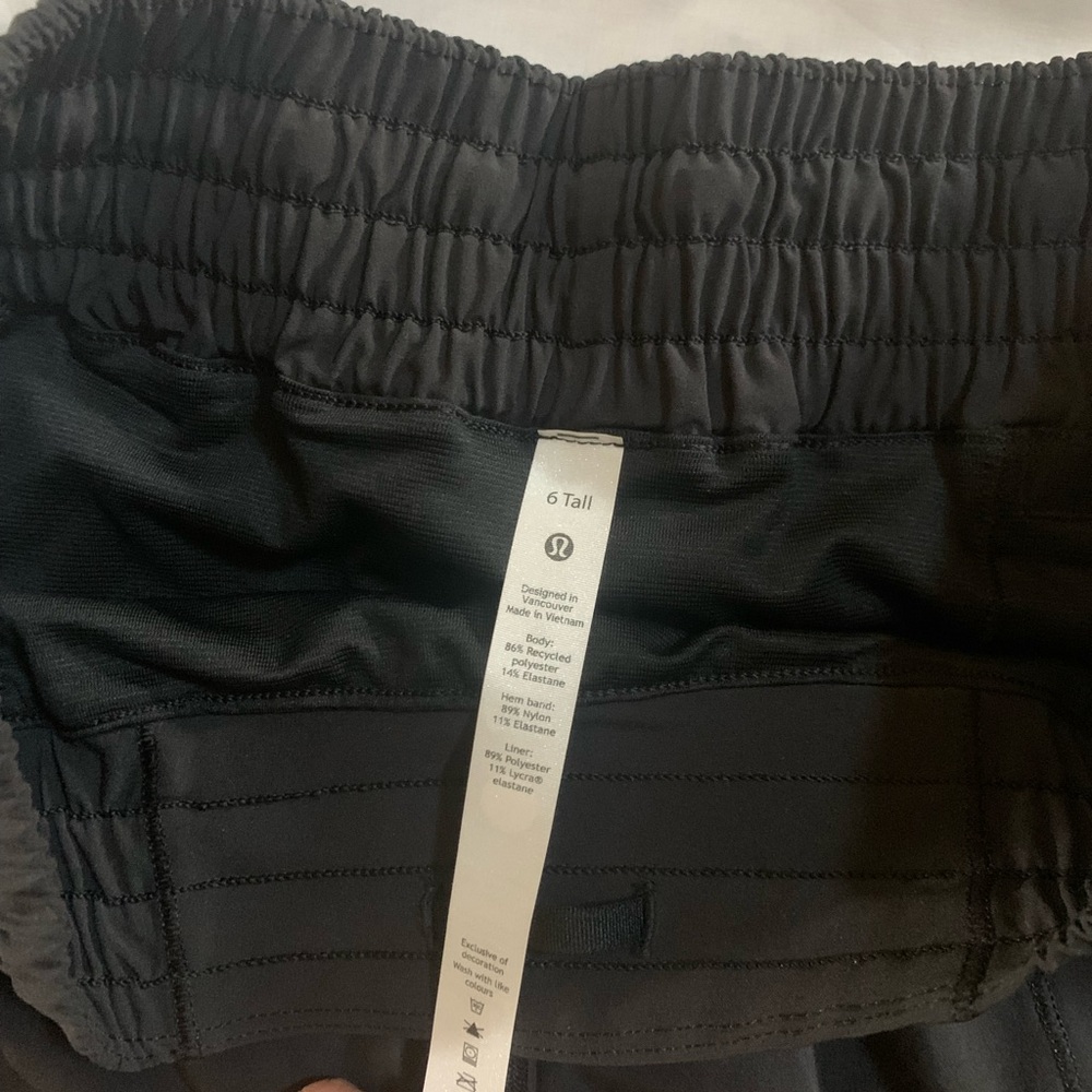 Lululemon Hotty Hot Short